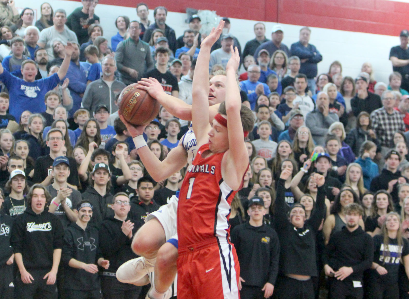 McDonell boys basketball vs Luck at Chi-Hi 3-9-19